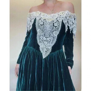 Jessica McClintock Vintage Green Velvet Dress